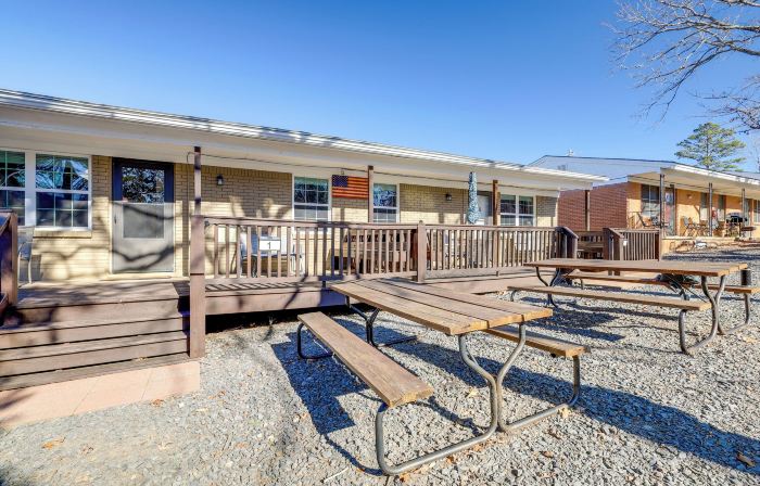 Pet-Friendly Cabin with Designated Boat Slip!