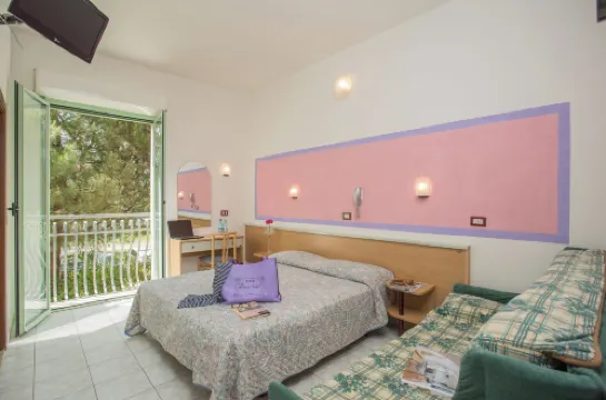 Hotel Dover Rooms & Coffee - Adults Friendly