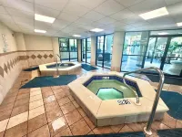 Top Floor Views, Lazy River, Pools, Waterslide, Marina, & More!!!