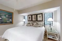Updated & Lovely Villa with AC - Steps from Pool & Beach - Boutique