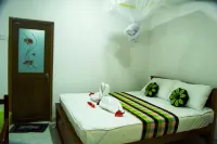 Senura Home Stay