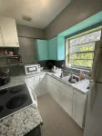 Miami Vibes "Hostel-Like" Shared Room