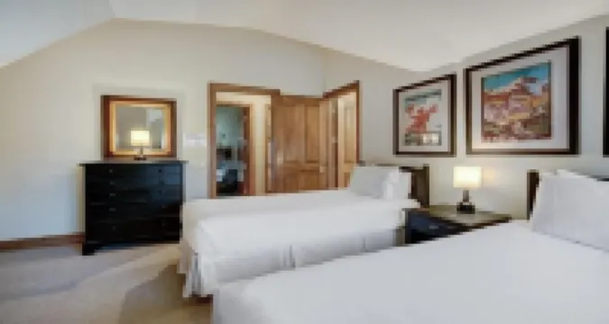 コージー マウンテン 4-ベッドルーム リトリート イン アローヘッド ビレッジ 4 タウンハウス バイ レッドオーニング