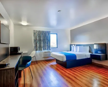 Motel 6 Duluth, MN Hotels in Duluth