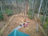 Cozy Cabin Retreat: Your Peaceful Getaway Awaits