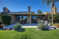 Golf Resort Getaway w/ Pool Access in Palm Desert