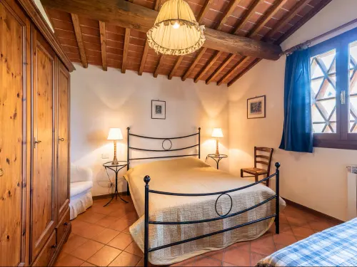 Apartment in Laterina with garden - Homestays