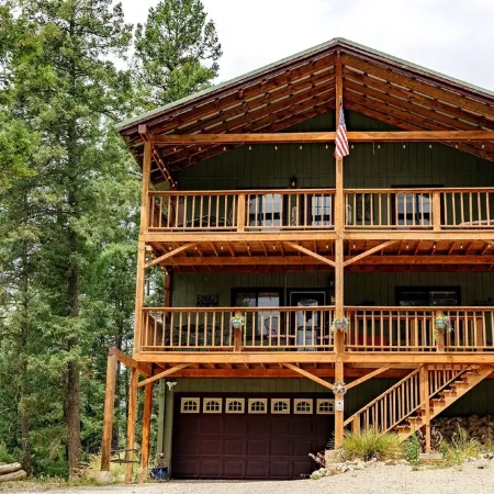 5Br Chalet: Panoramic Views & Game Room