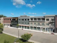 Ada Hotel