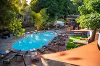 Victoria Falls Backpackers Zambia - piscina