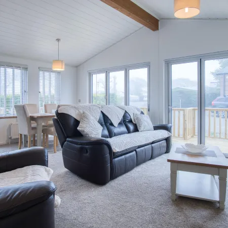 Oakland Lodge - 2 Bedroom Lodge - Wisemans Bridge