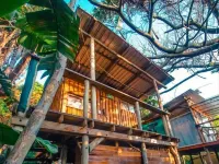 Mantis and Moon Surf Paradise & Adventure Lodge Hotels in Hibiscus Coast Municipality