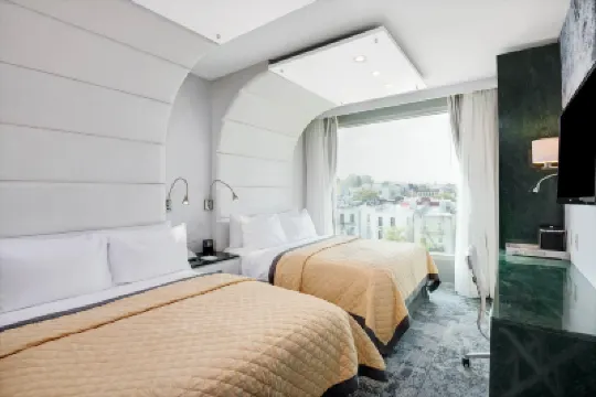 Wyndham Garden Brooklyn Sunset Park Hotels near Red Hook