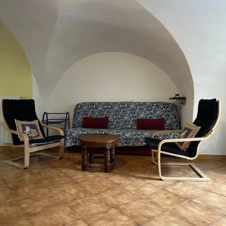 Casa Mamma Rosetta, one step away from the sea, the mountains and the cycle path Отели в г. Чивецца