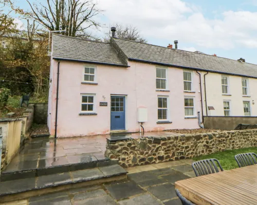 Fronglyd Hotels in Cardigan