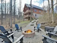 Almost Heaven Cabin  at Trickle Creek Hotels in Marion Township