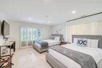 Pool & Coastline Views: Luxe La Jolla Home