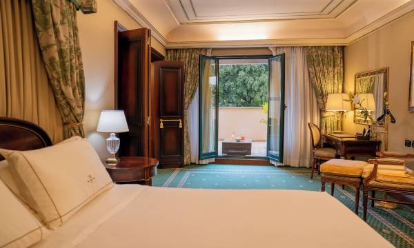 River Chateau Hotel