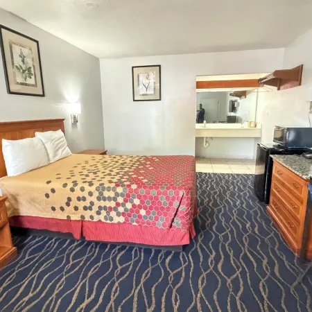 Crossroads Inn
