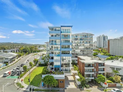 Direct Collective - Sea Breeze Mooloolaba Hotels in Mooloolaba