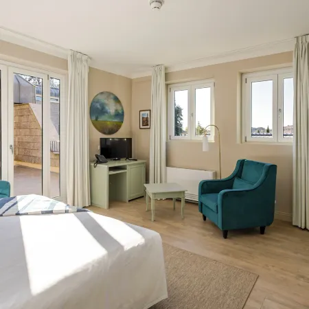 Siena Hills Apartments Отели рядом с достопримечательностью «Железнодорожный вокзал Сиены»