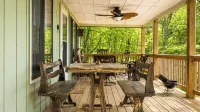 Ash Vale by AvantStay - balcony