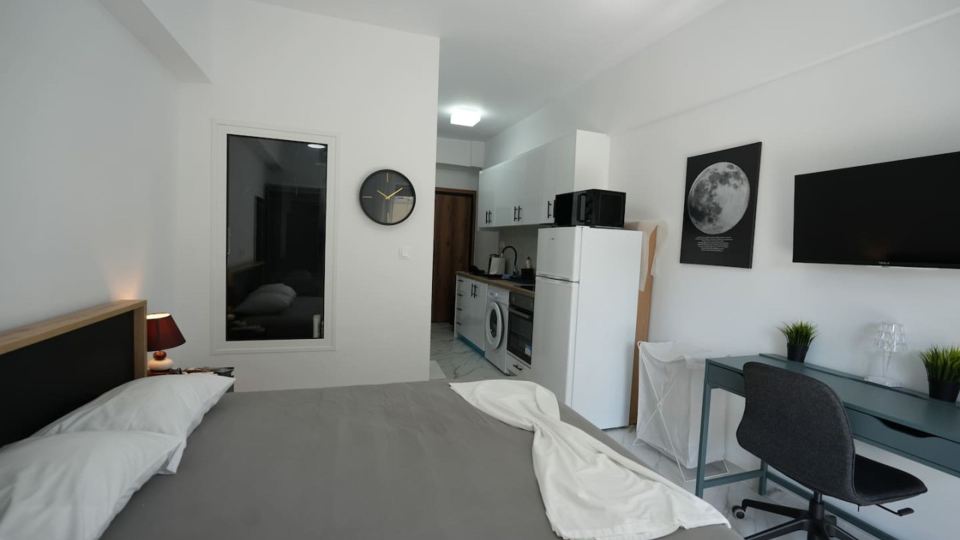 Couples Cozy Seaside Studio