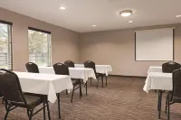 Country Inn & Suites by Radisson, Dunn I-95