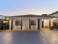 Villa Sunset by Glam Homes Hotels in Hialeah