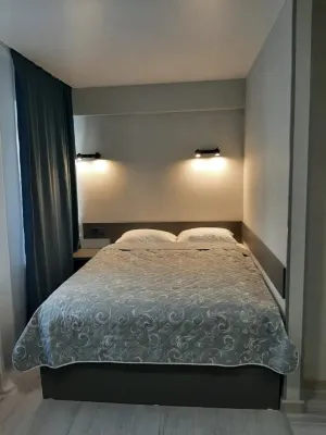 Milar Mini-Hotel クルーザー オーロラ周辺のホテル