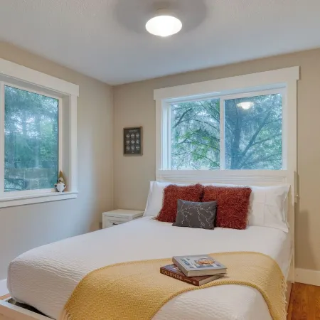 Cozy Cannon Beach Home Near Haystack Rock & Downtown Steps From the Sea by Avantstay