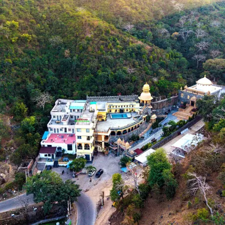 Gulmohar Retreat And Spa