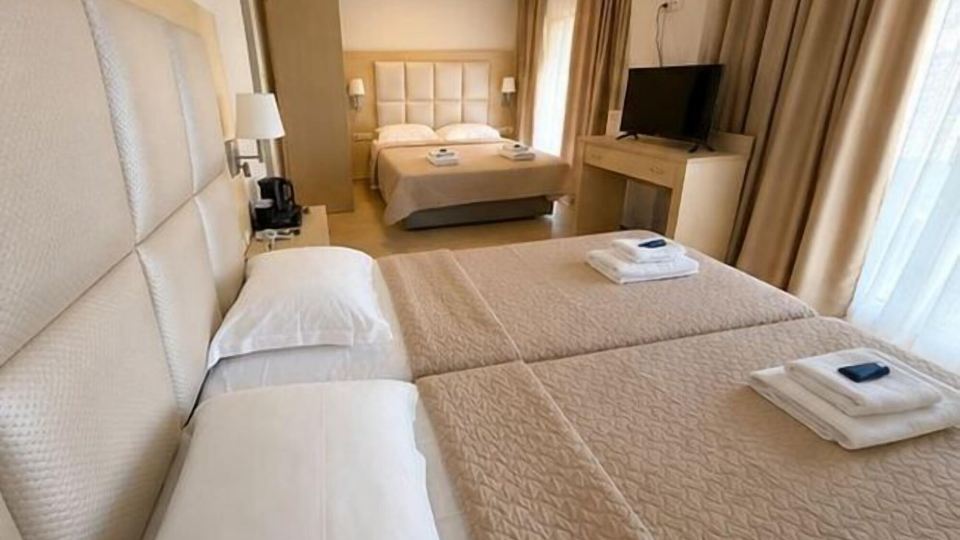 Hotel Avra