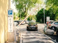 Hotel Giotto - parking