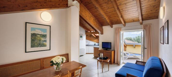 Residence l'Ulivo - Apartments in the City Center, with Fitness, Squash & Private Parking Hotels in Bellagio