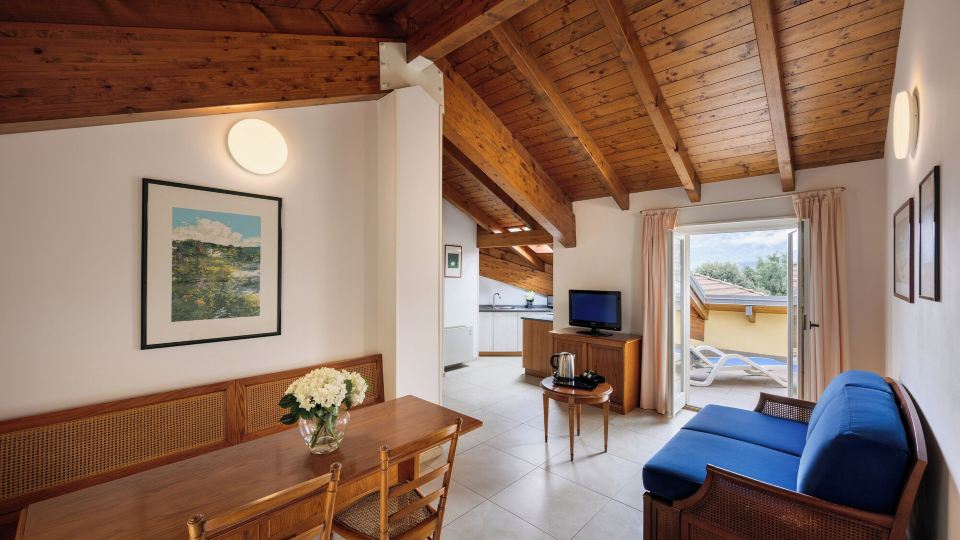 Residence l'Ulivo - Apartments in the City Center, with Fitness, Squash & Private Parking