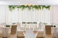Pomeroy Hotel & Conference Centre - breakfast