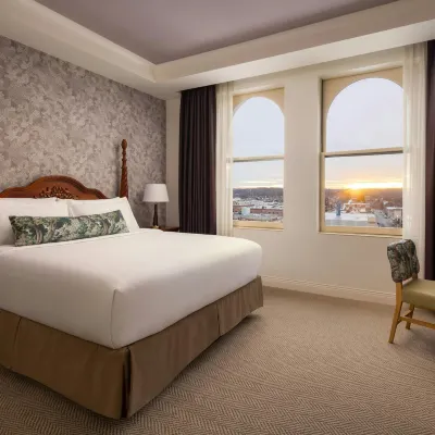 Davenport Hotel, Autograph Collection Hotels near Knitting Factory