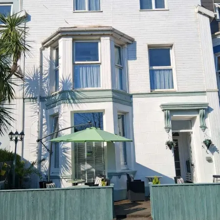 Barbican Hotel