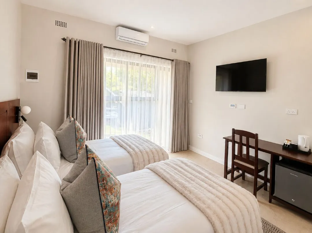 19 On Bay Noakes - Harare