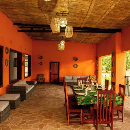 Oxpecker Safari Lodge Hotels in Mambwe