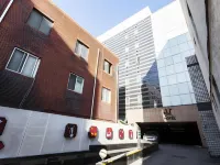 Mari Hotel Hotels near Garam Library