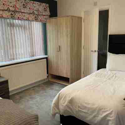 Room in Guest Room - Family Room with Private Bathroom Rooms