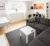 Java inspired Flat near Central St.