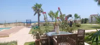 Beach Front Luxury Living Apartment - parking