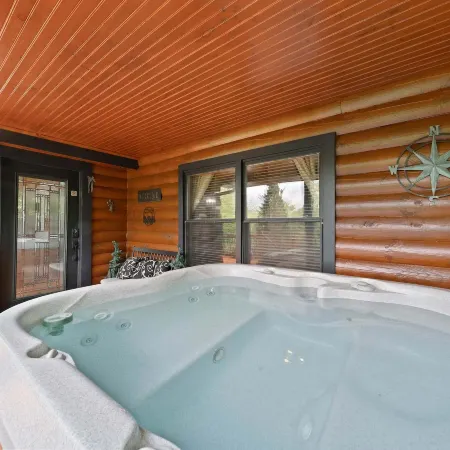 Little Heaven - one Level! hot Tub, Multi Games, Pets Allowed, Sugar Mountain