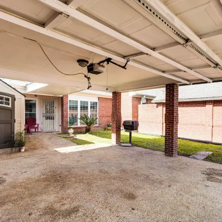 Quiet Jackson Condo: Near Hospitals & Colleges