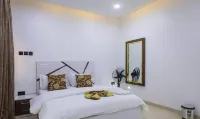Luxurious Abuja Apartment With Modern Amenities - balcony