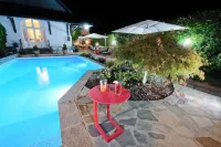 Logis Hotel Restaurant Nougier - Pools