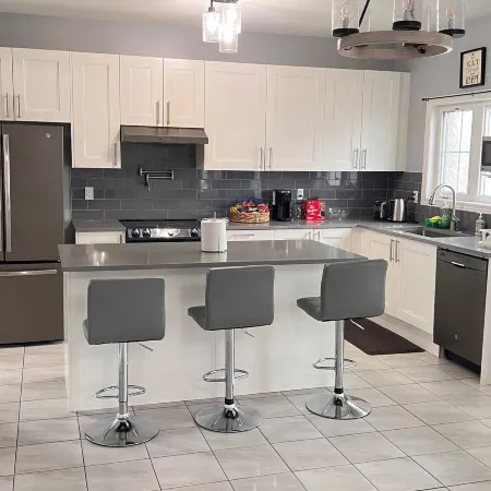 Relaxing 4-Bedroom Retreat in Bowmanville, Clarington